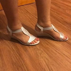 New York transit women’s sandals NWOT